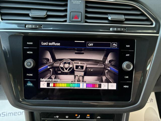 VOLKSWAGEN Tiguan 2.0 TDI 150 CV SCR DSG R-Line LUCI AMBIENTE