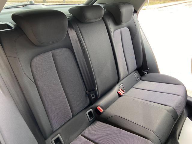 AUDI Q2 30 TDI S tronic Business Plus
