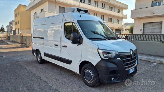 Renault master
