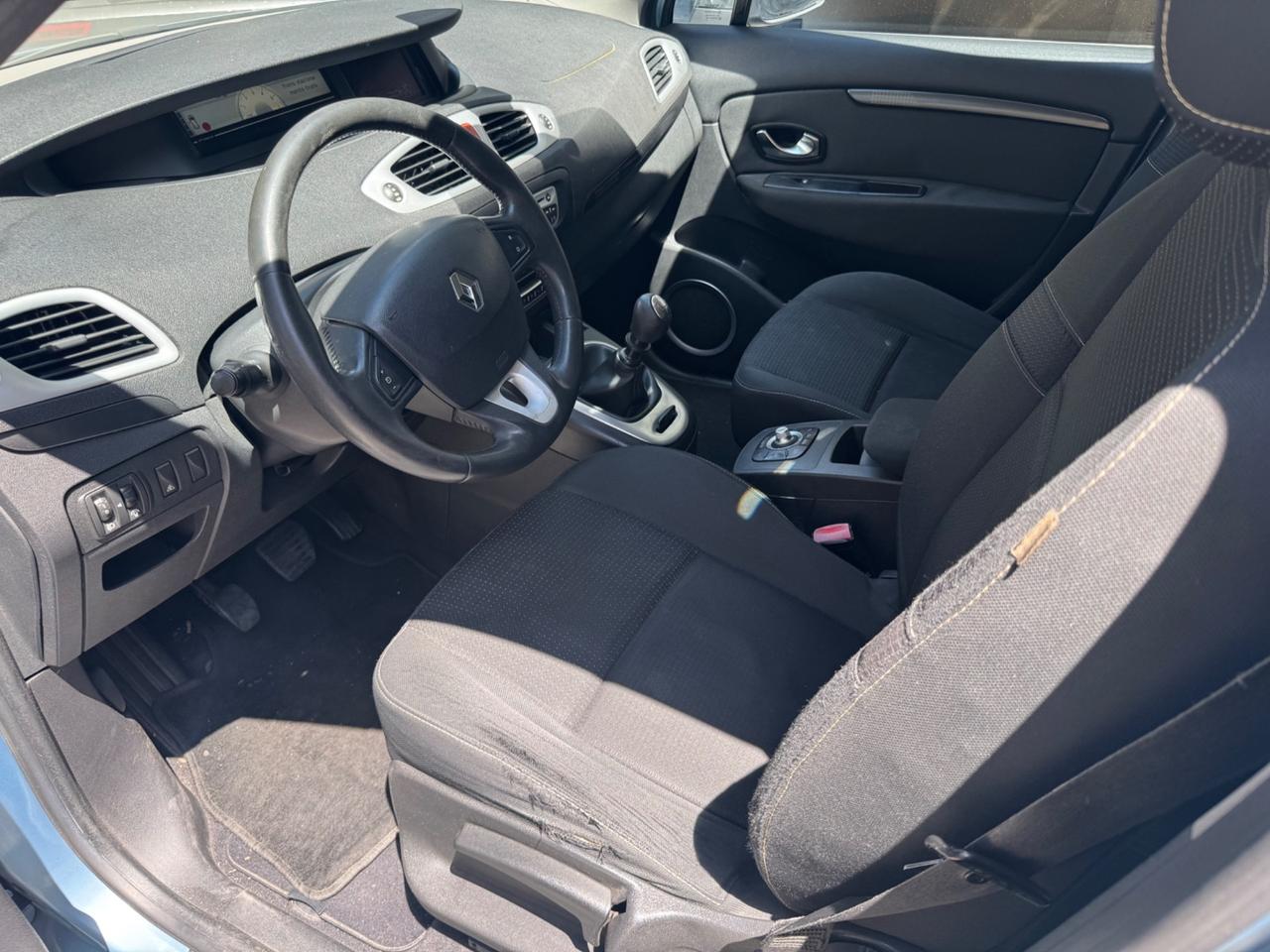 Renault Scenic Scénic X-Mod 1.9 dCi 130CV Luxe