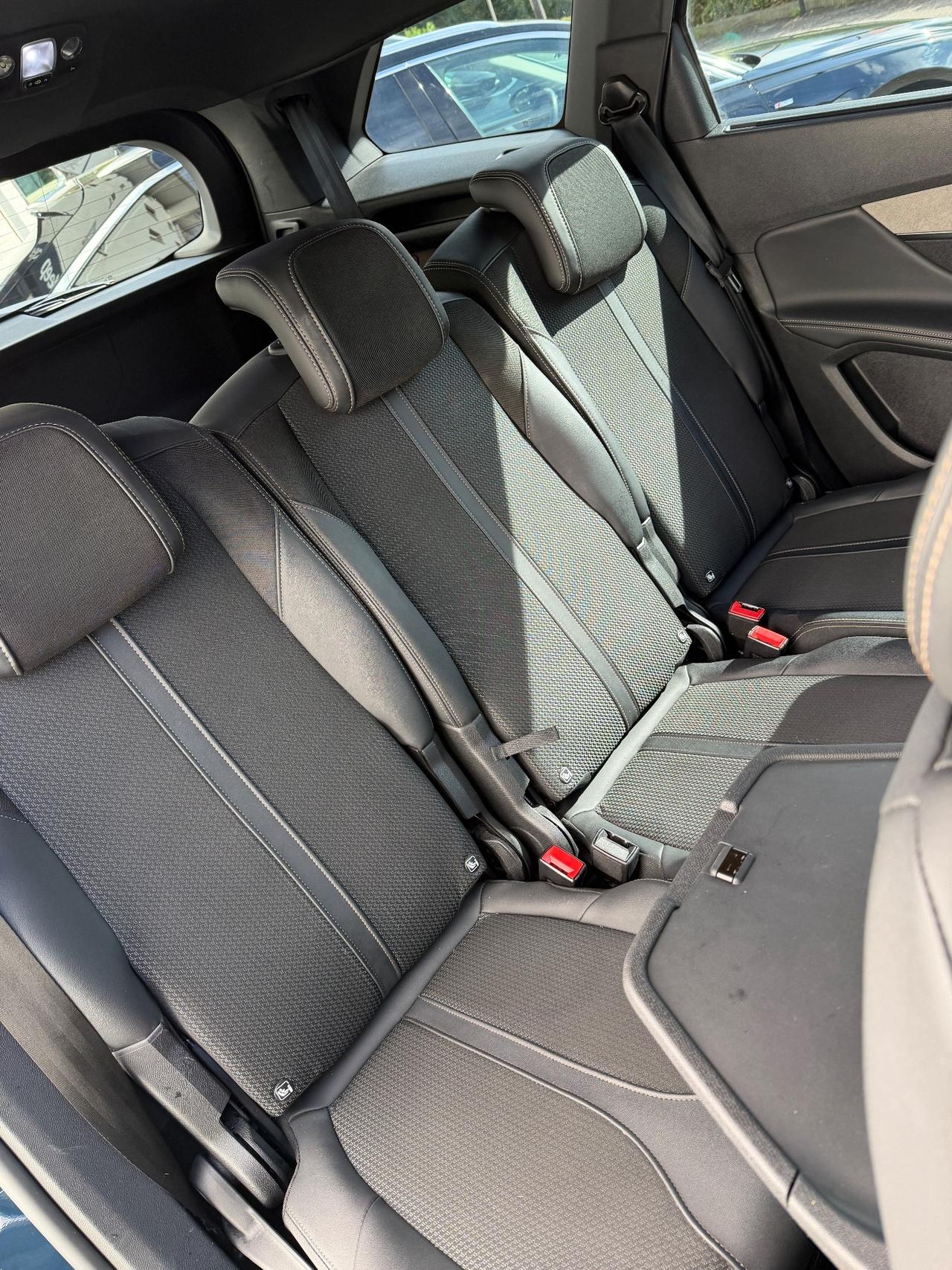 Peugeot 5008 1.5 130cv EAT8 7 POSTI GT-LINE