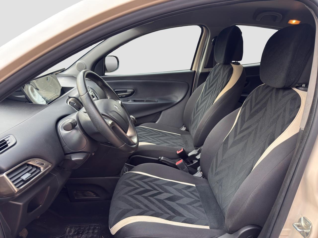 Lancia Ypsilon 1.2 69 CV 5 porte GPL Ecochic Gold