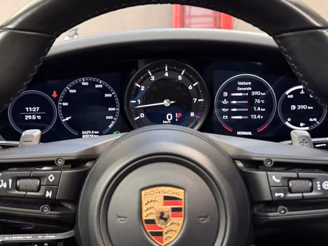 PORSCHE 911 Carrera 4S