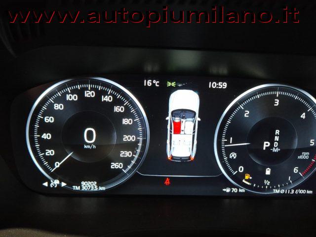 VOLVO XC60 B4 (d) AWD Geartronic Business Plus