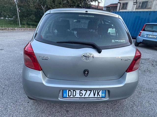 TOYOTA Yaris 108,985km 1.3 5p Sol senza nessun lavoro da fare