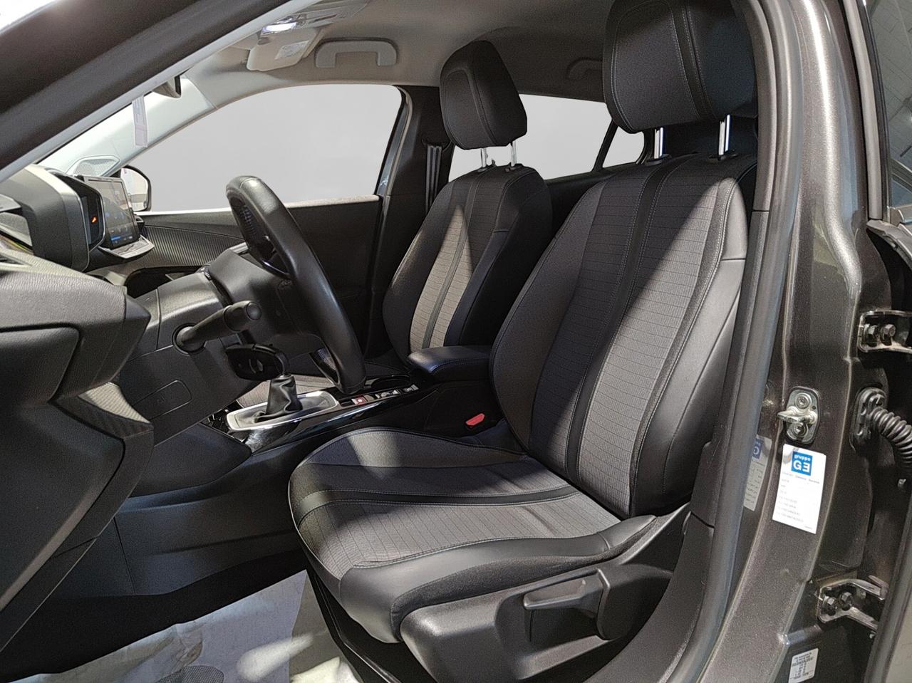 Peugeot 2008 PureTech 130 S&S Allure Pack
