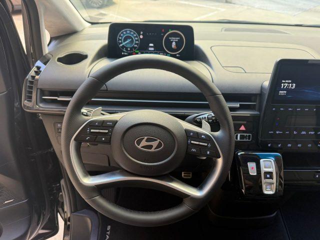 HYUNDAI Staria 1.6 HEV 225CV AT 2WD 7 posti Luxury