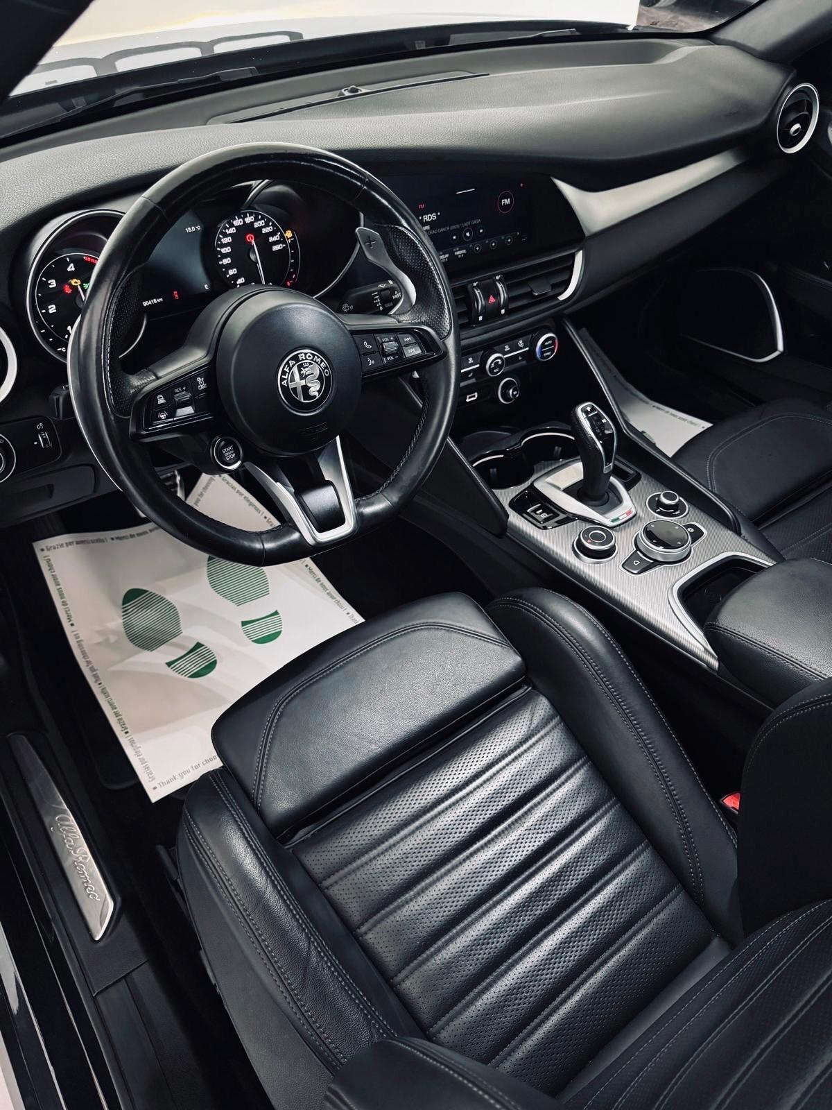 Alfa Romeo Giulia 2.2 Turbodiesel 210 CV AT8 Q4 Veloce