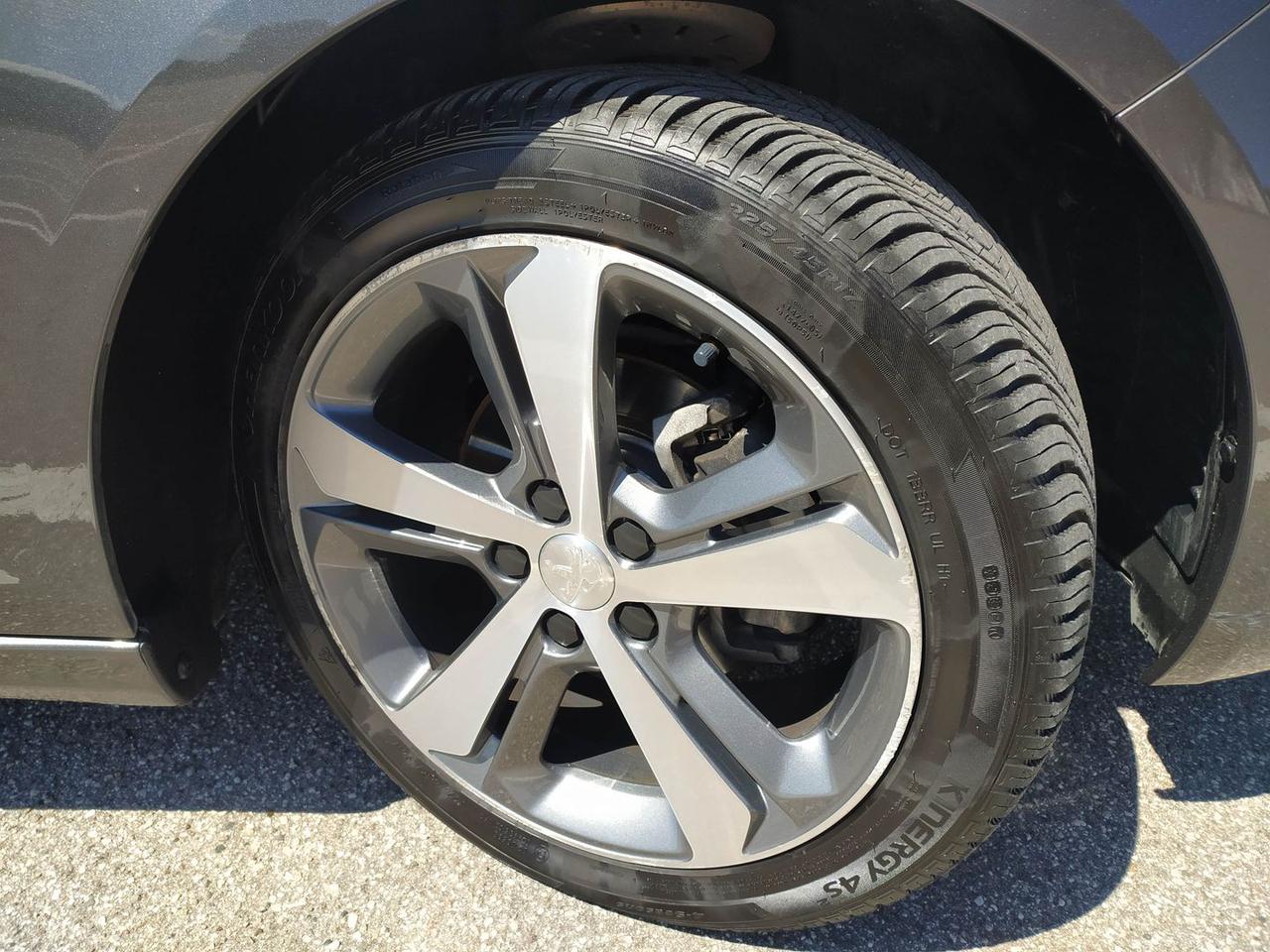 Peugeot 308 Tech Edition 1.5 Blue HDI 130 #6400