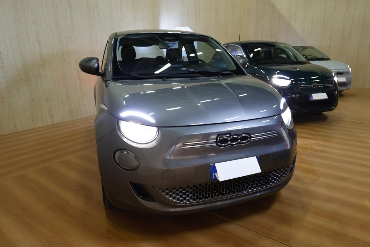Fiat 500 500e Berlina 42 kWh Icon