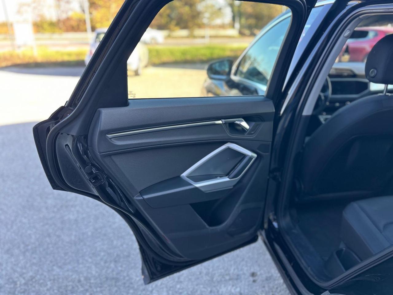 Audi Q3 Business Advanced 2.0 40 TFSI #7665