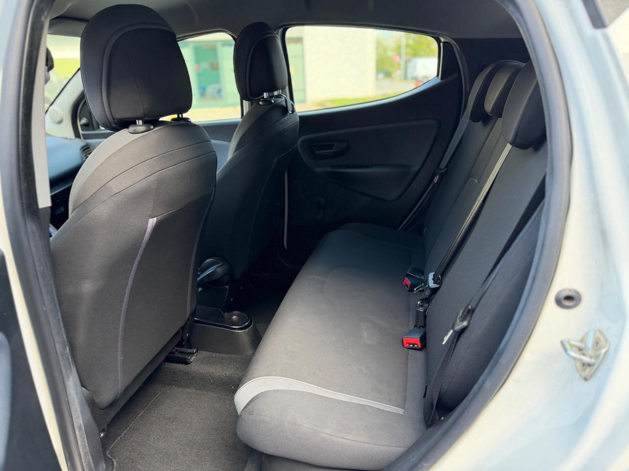 Lancia Ypsilon 1.2 69 CV 5 porte*Neopatentati*Cinghia Fatta*
