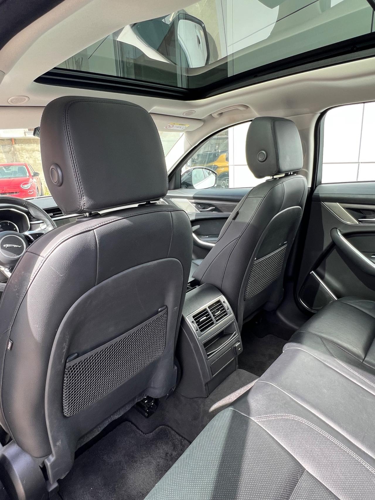Jaguar F-Pace S awd 204cv auto possibilità noleggio no scoring
