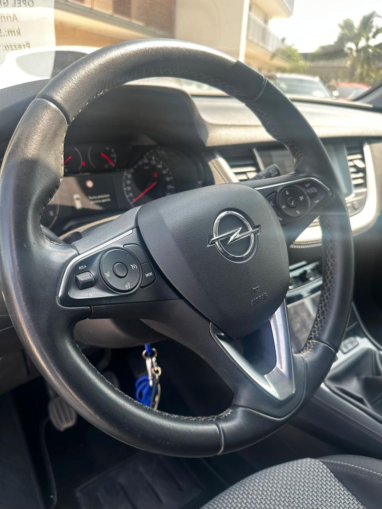 Opel Grandland 1.5 diesel 131cv