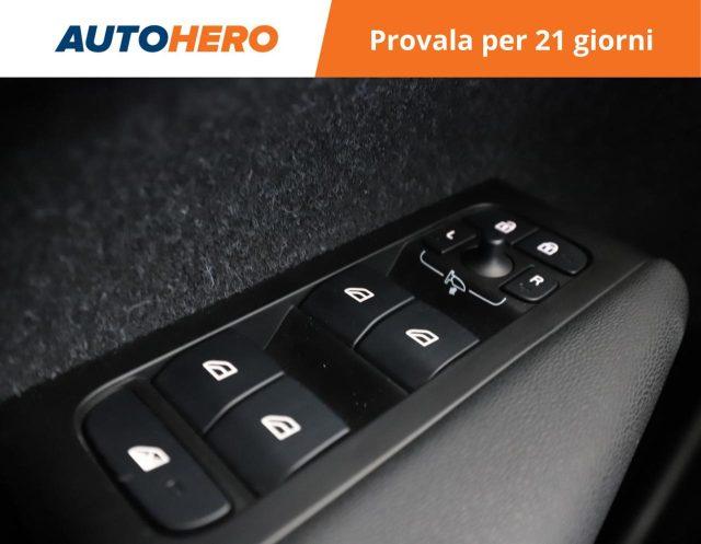 VOLVO XC40 T2 Geartronic Momentum Core