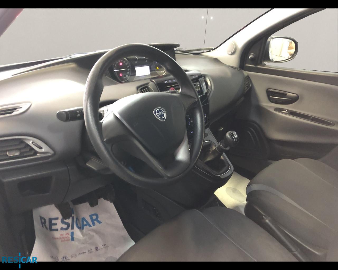 LANCIA Ypsilon 1.2 Silver 69cv IDONEA NEOPATENTATO