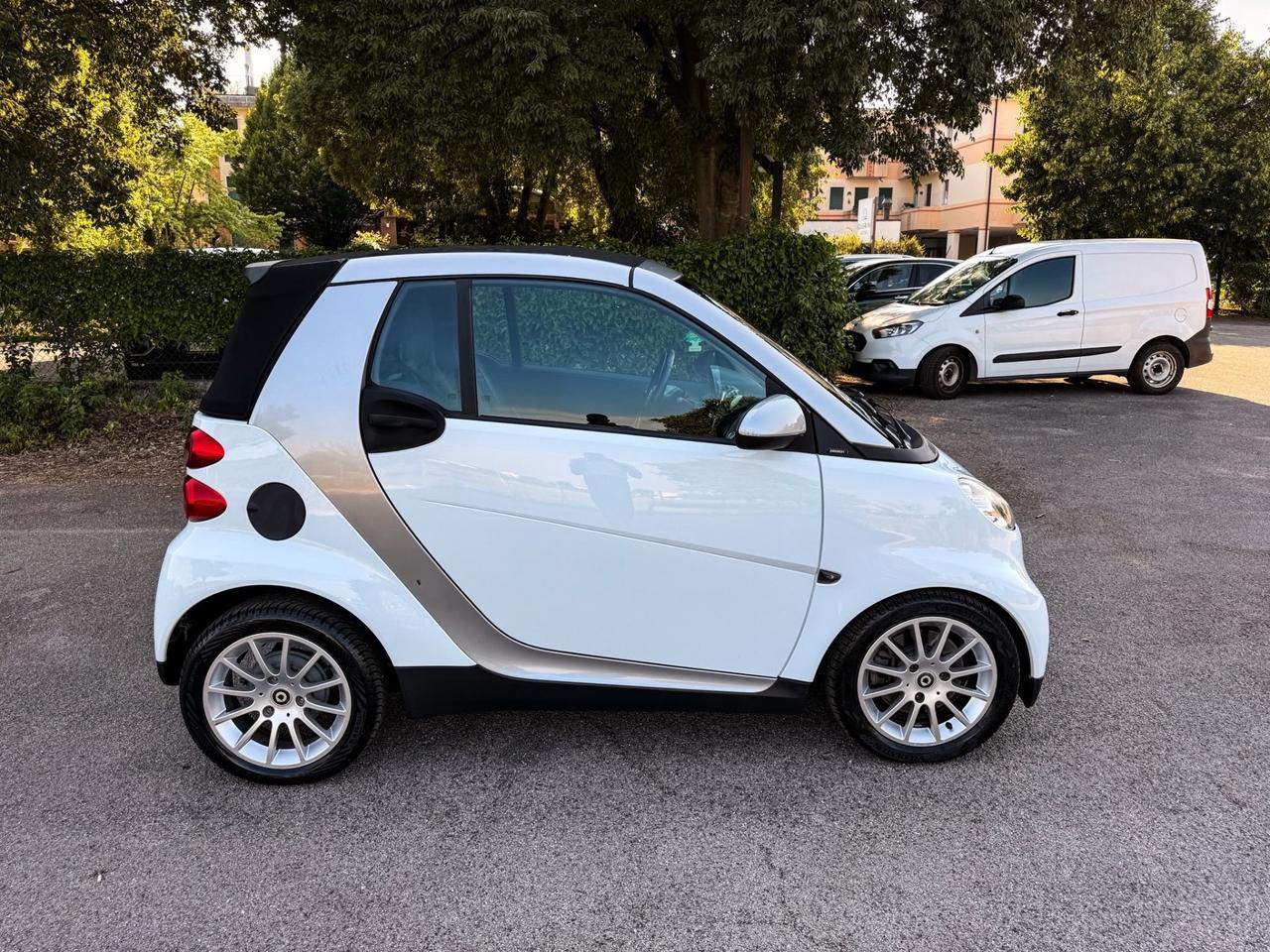Smart ForTwo 1000 62 kW cabrio passion
