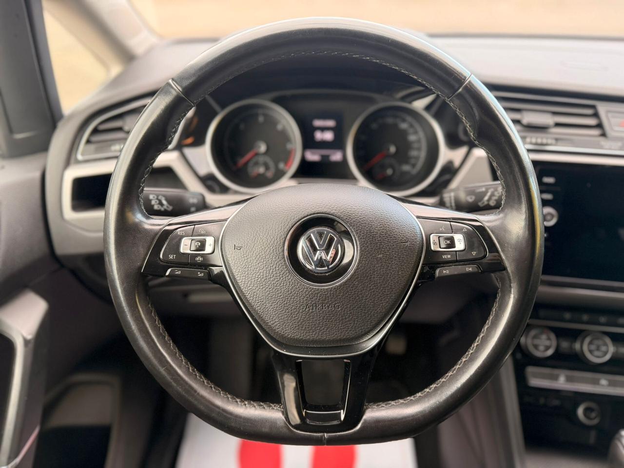 Volkswagen Touran 1.6 TDI 115 CV SCR DSG Executive BlueMotion Tech.