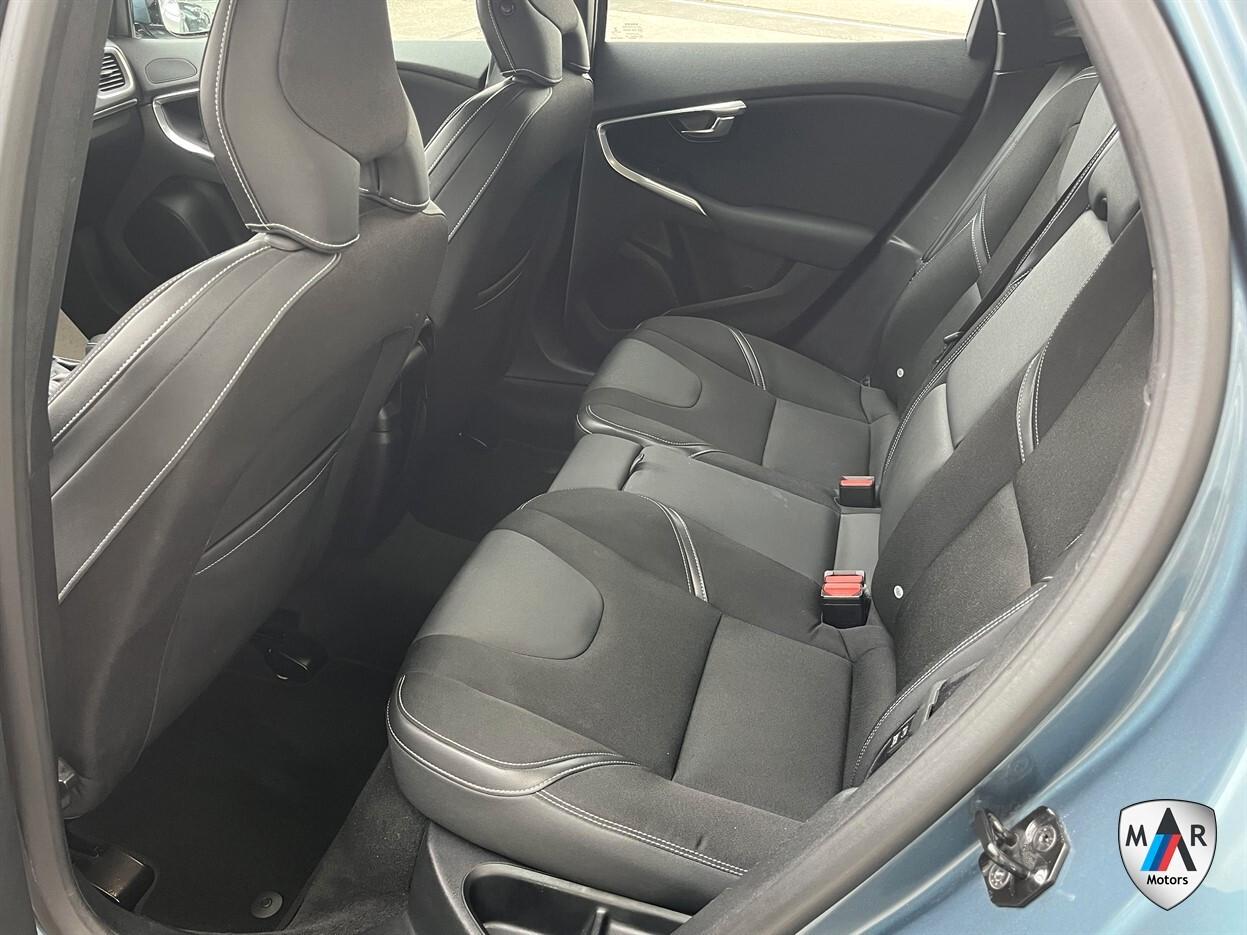 Volvo V40 D3 Geartronic Momentum