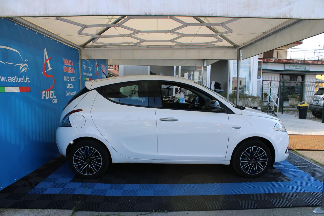 Lancia Ypsilon 1.2 69 CV 5 porte S&S Gold