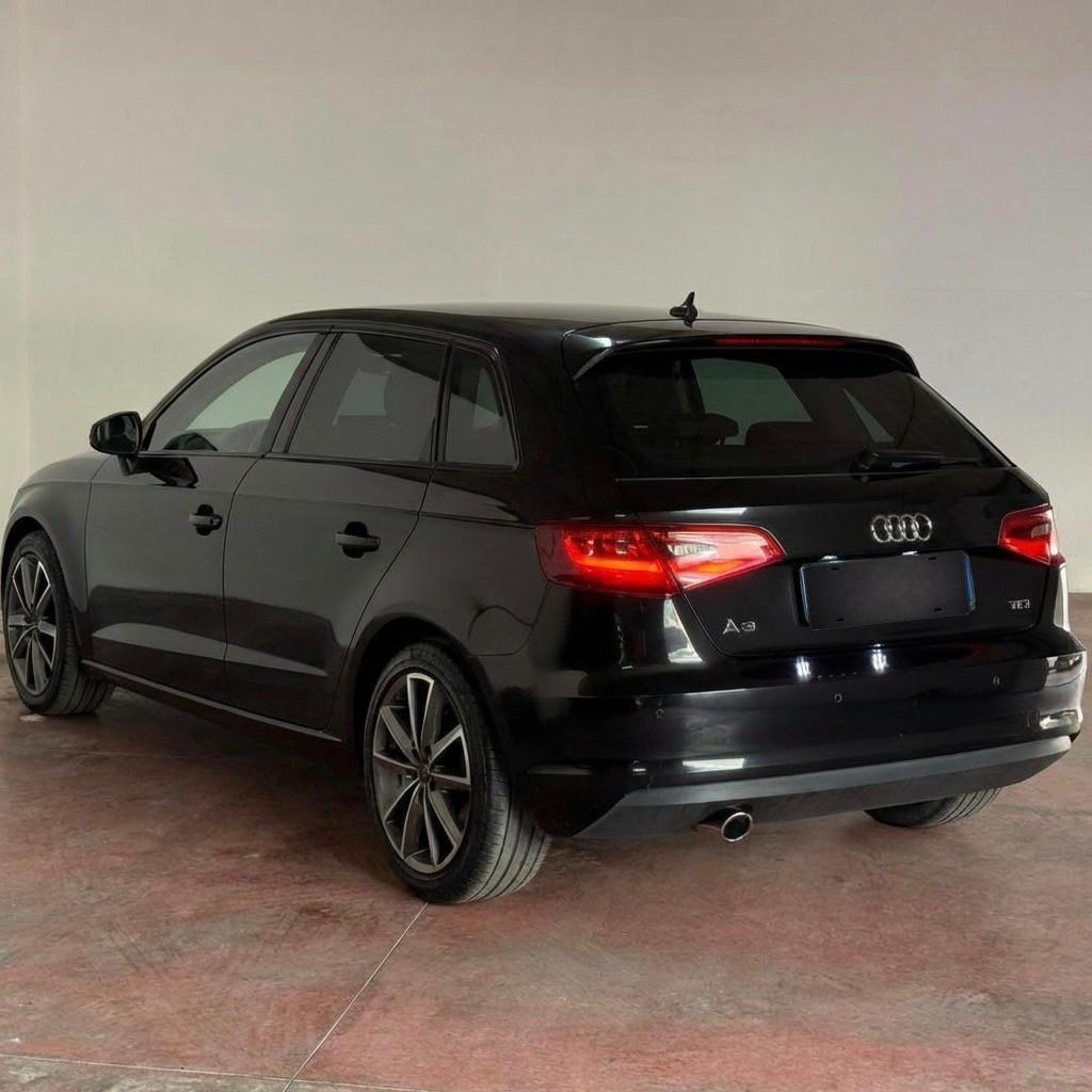 Audi A3 1.6 TDI 105CV SPORTBACK S TRONIC