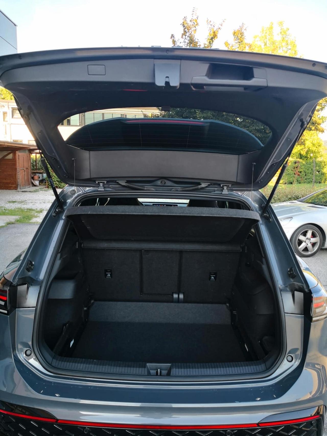 Volkswagen Tiguan 2.0 TDI 150 CV DSG R-Line ***TELECAMERA***SEDILI MASSAGGIANTI***