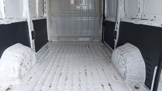PEUGEOT Boxer 330 2.2 BlueHDi 120 S&S PM-TA Furgone 90.000 Km