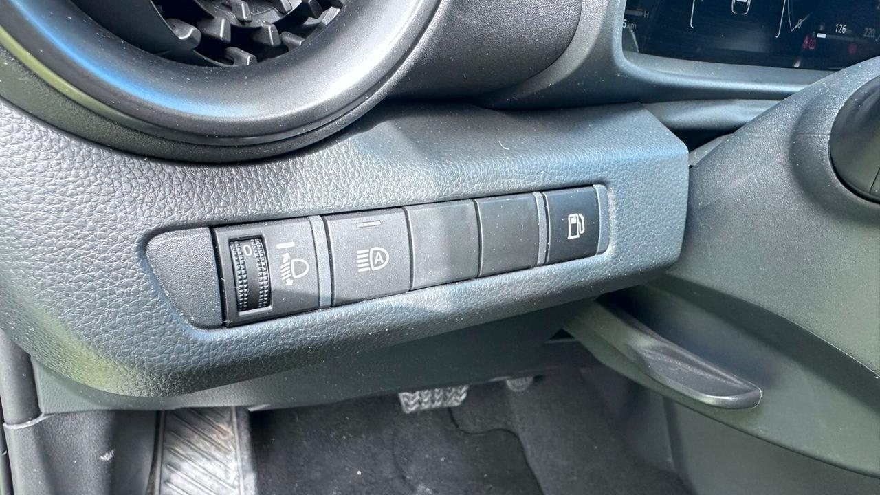 Toyota C-HR 1.8 HV Active 2024 solo 5.500KM PERFETTA leggi testo