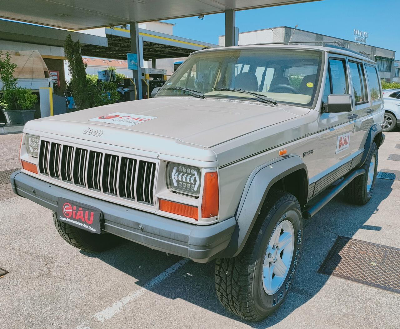 Jeep Cherokee 2.5 TD 5p. Selec-Trac Country