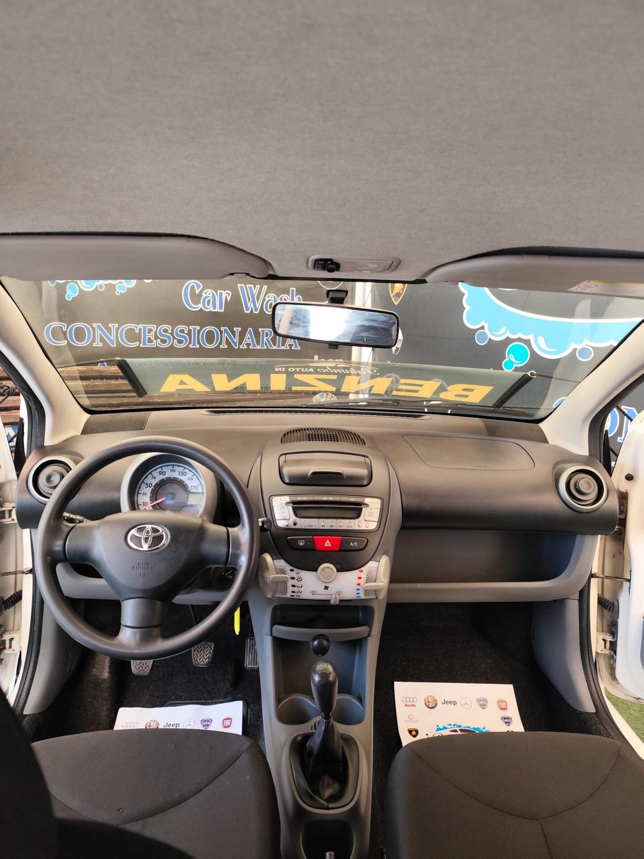 Toyota Aygo 1.0 12V VVT-i 5 porte Now Connect