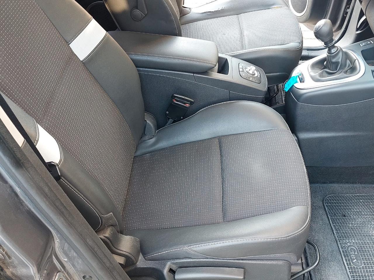 Renault Scenic Scénic X-Mod 1.5 dCi 110CV Luxe