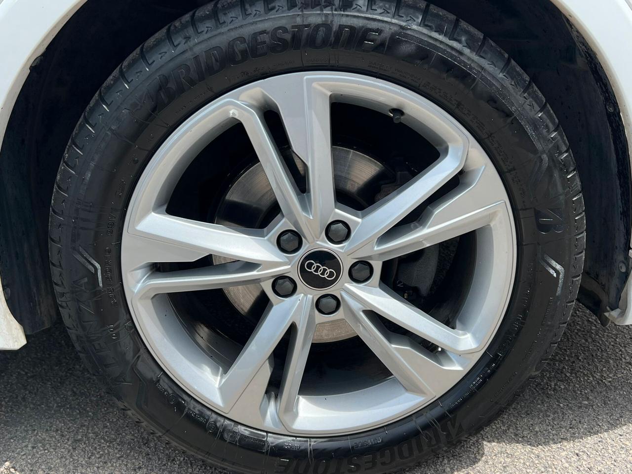 Audi Q3 35 TDI S tronic line edition