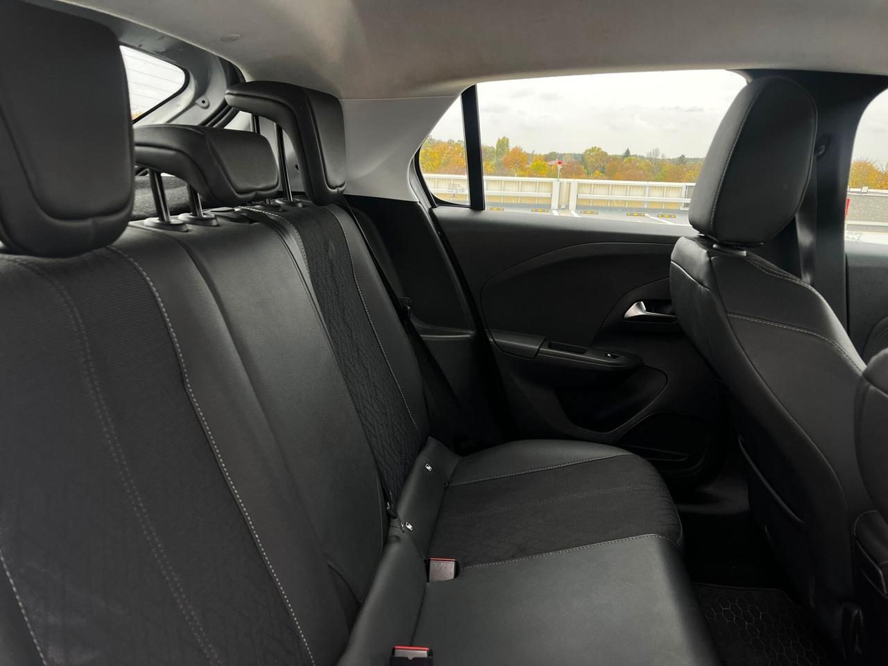 Opel Corsa 1.2 100 CV Design & Tech