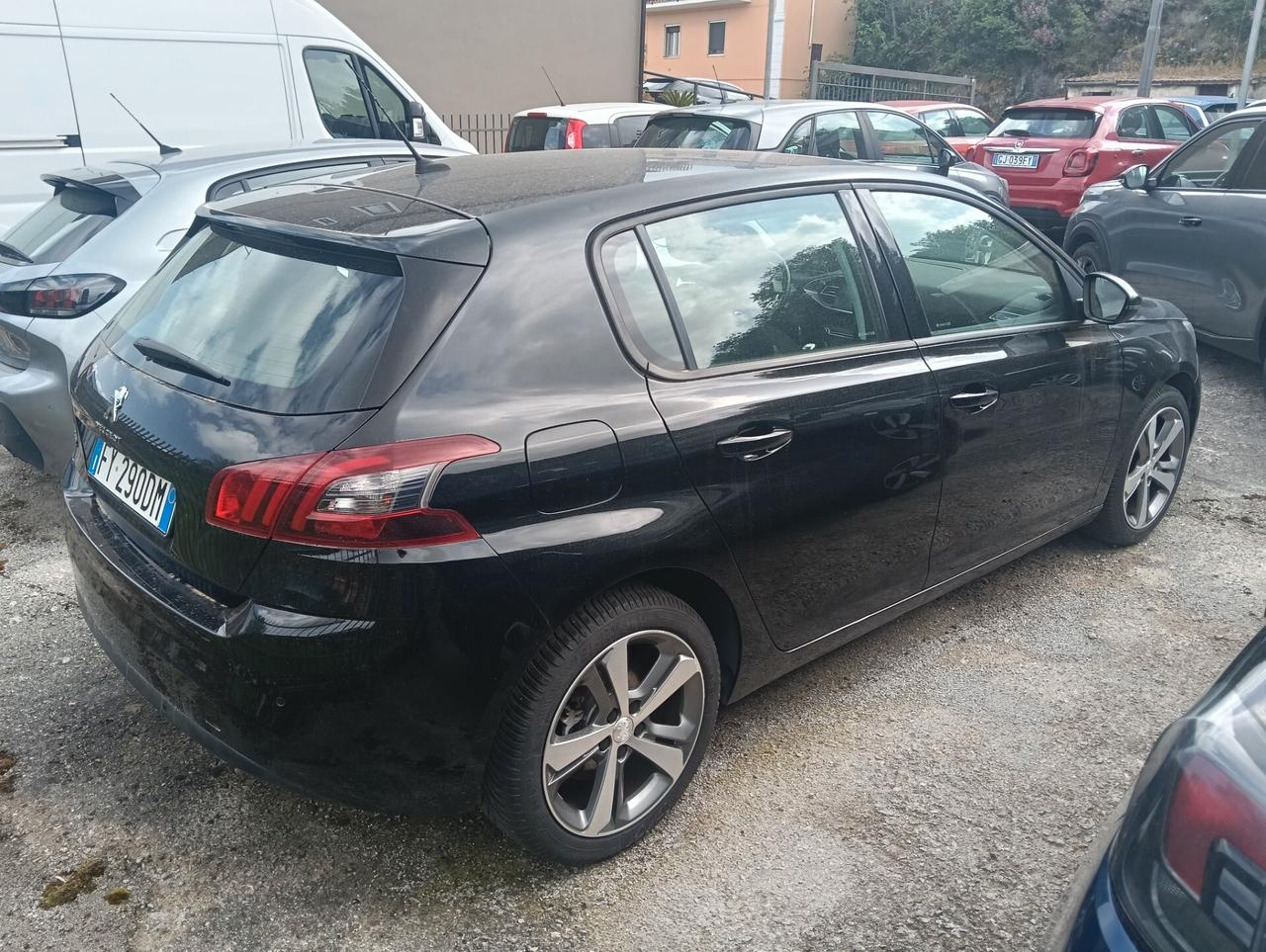 Peugeot 308 BlueHDi 100 S&S Business