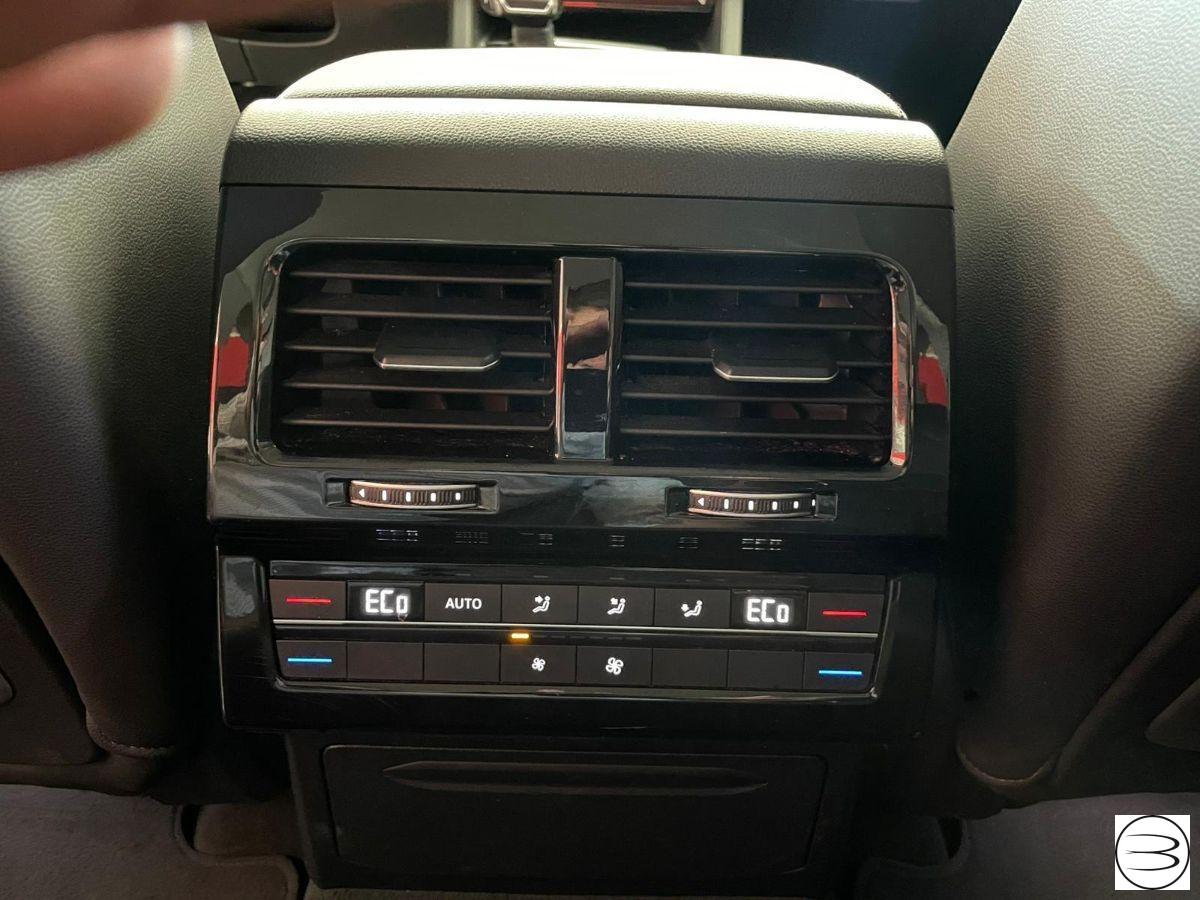 VOLKSWAGEN - Touareg - 3.0 TDI Advanced