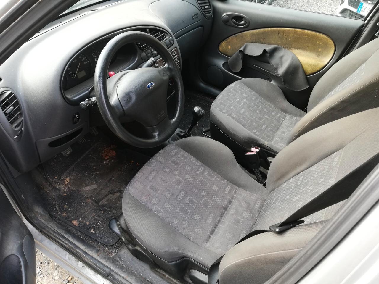 Ford Fiesta 1.2i 16V cat 5 porte - 2002