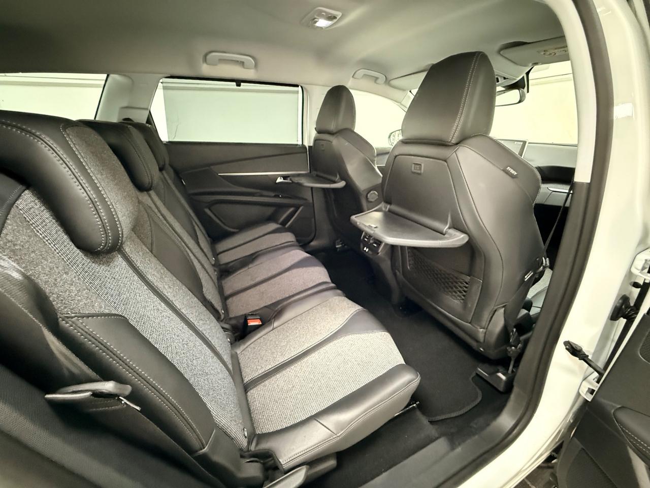 Peugeot 5008 1.6 BHDi 120 CV Neopatentati Allure 04/2018 Euro 6B