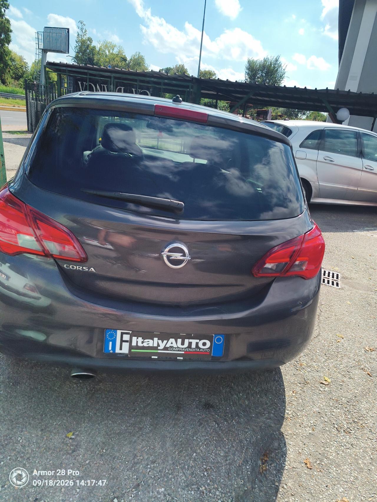 Opel Corsa 1.2 5 porte b-Color