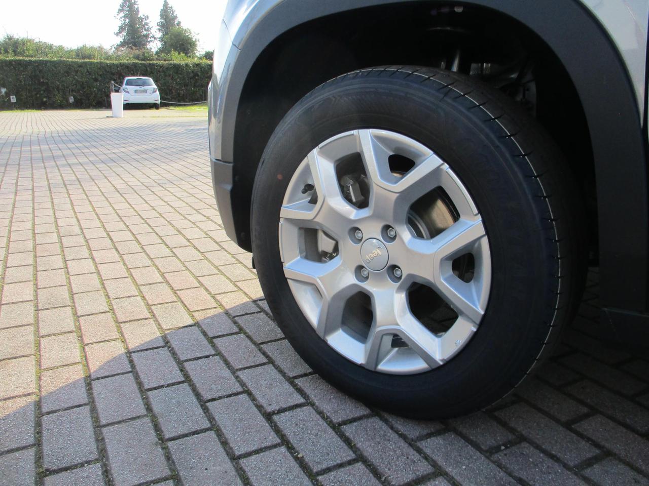 Jeep Avenger 1.2 turbo e-hybrid mhev Altitude fwd 110cv edct6