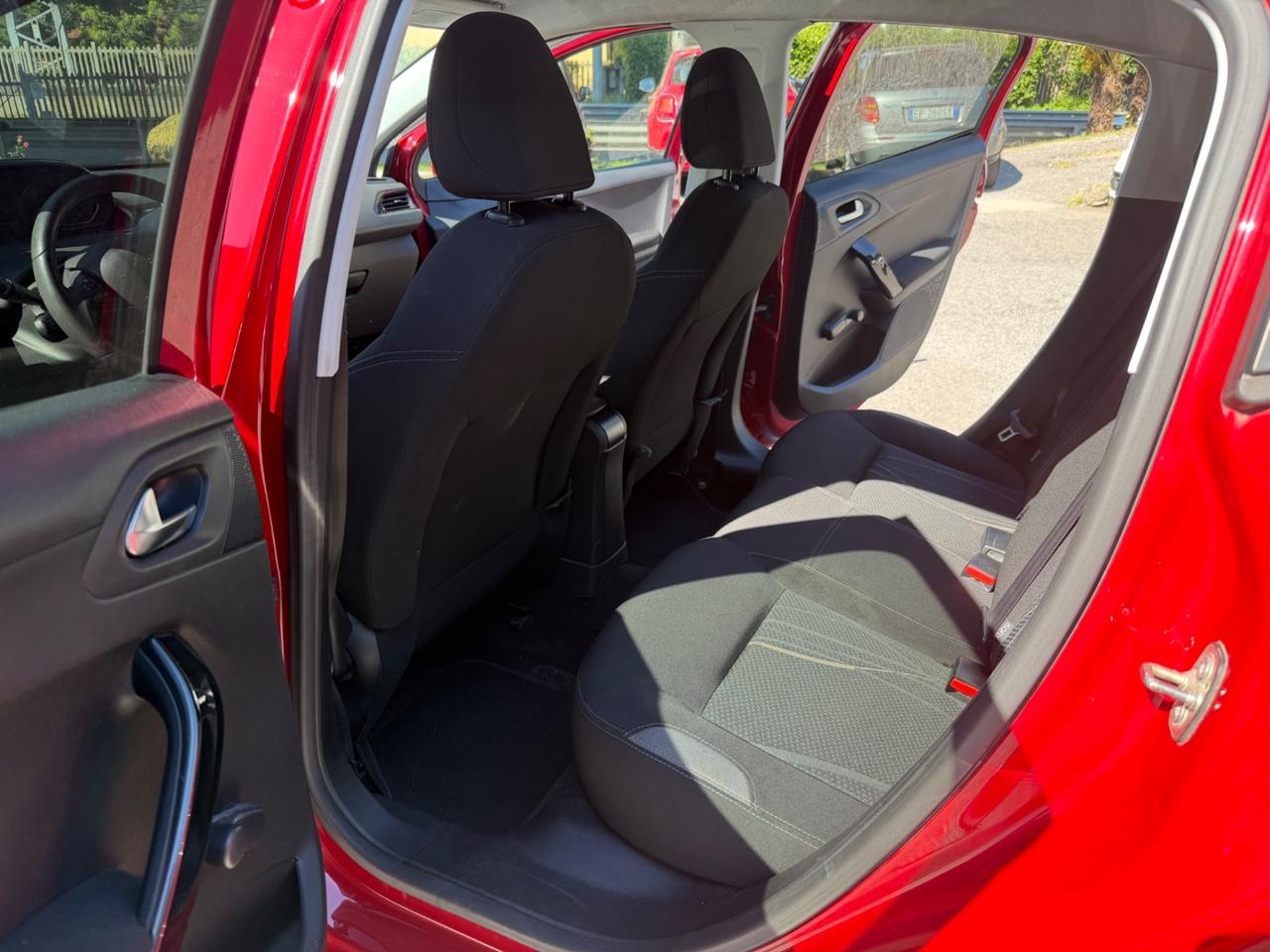 Peugeot 208 1.2 VTi 82 CV 3 porte Active