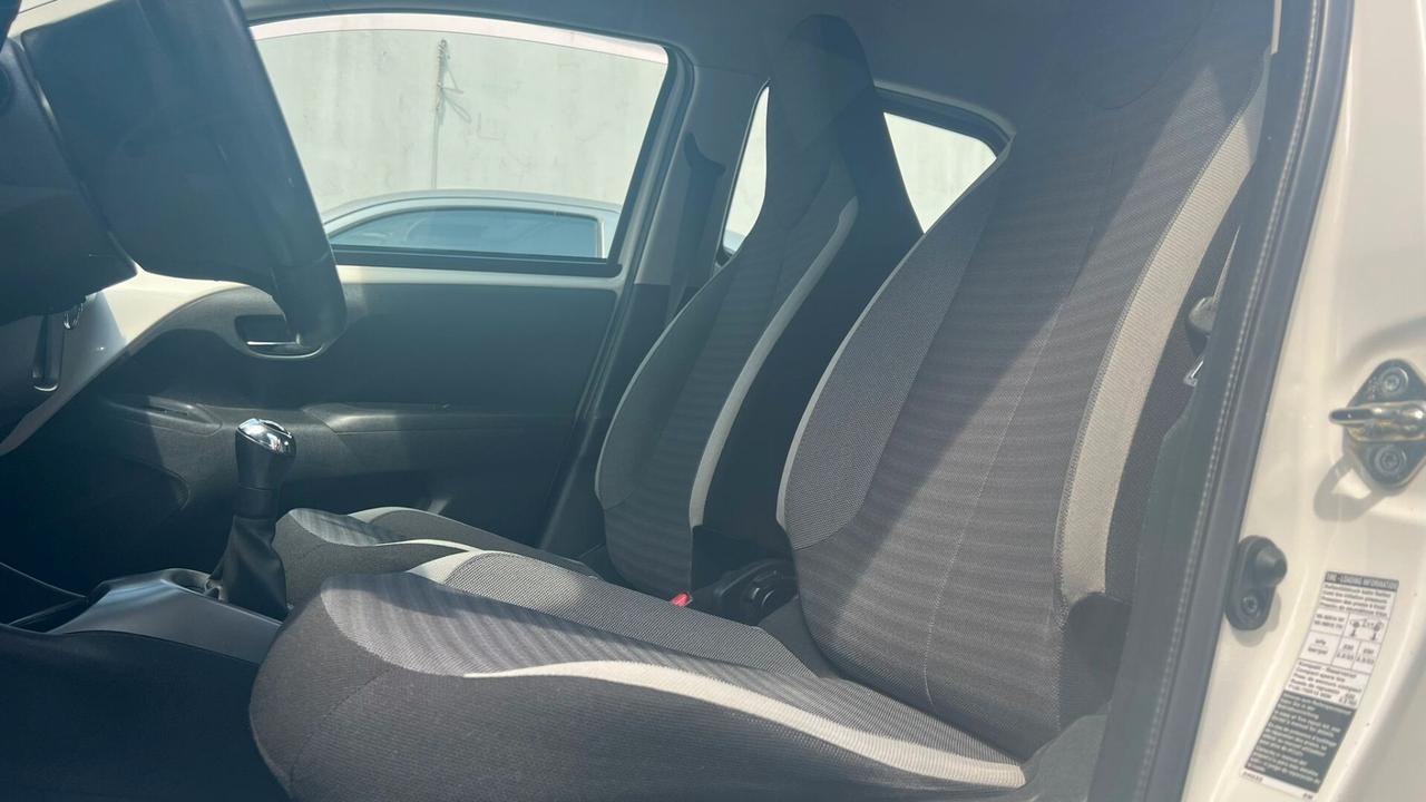 Toyota Aygo Connect 1.0 VVT-i 72 CV 5 porte x-clusiv