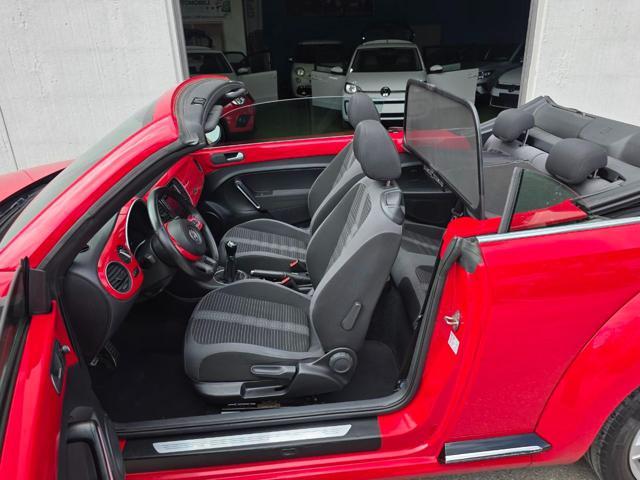 VOLKSWAGEN Maggiolino Cabrio 2.0 TDI Sport 6 marce FARI LED