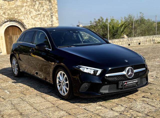 MERCEDES-BENZ A 180 d Automatic Sport (Navi/Retro/Unipro.)