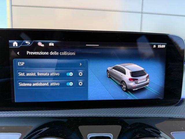 MERCEDES-BENZ A 200 163cv AMG Line Premium NIGHT PACK-19"-IVA ESP