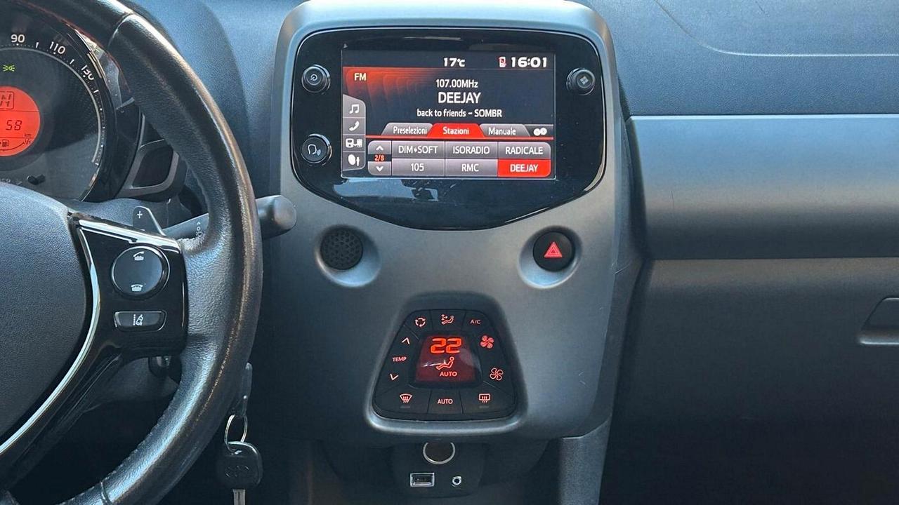 Toyota Aygo 1.0 VVT-i 72 CV 5 porte x-cool MMT