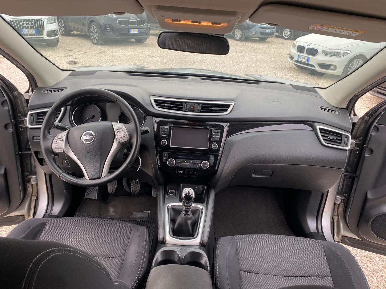 Nissan Qashqai 1.5 dCi Tekna GANCIO TRAINO,TELECAMERE 360*,NEOPATENTATI UNICO PROPIETARIO