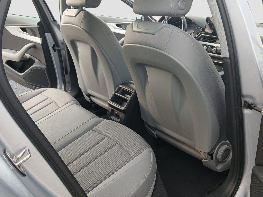 Audi A4 Avant 30 TDI/136 CV S tronic