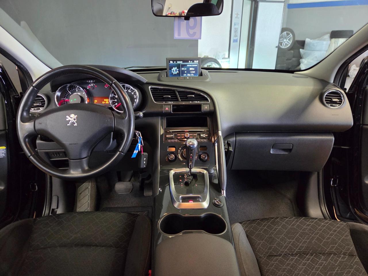 Peugeot 3008 3008 1.6 bluehdi Business s&s 120cv eat6 NAVI