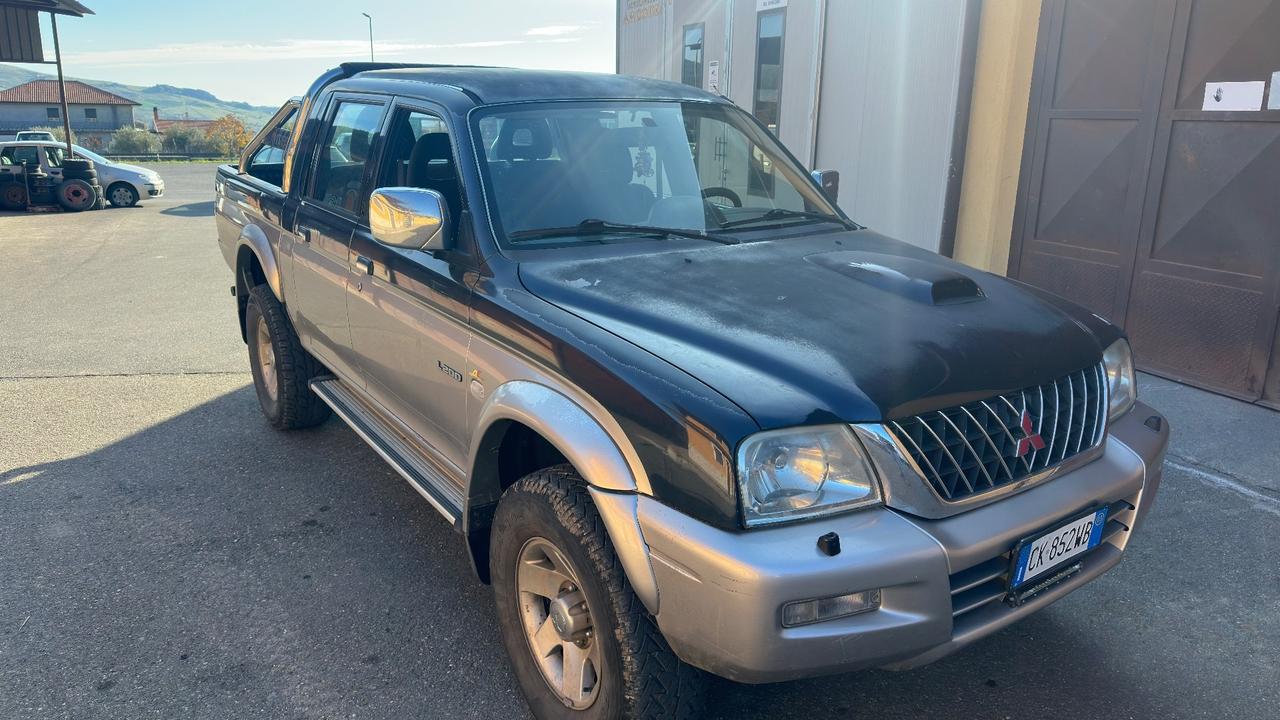Mitsubishi L200 2.5 TDI 4WD Double Cab Pick-up GLS