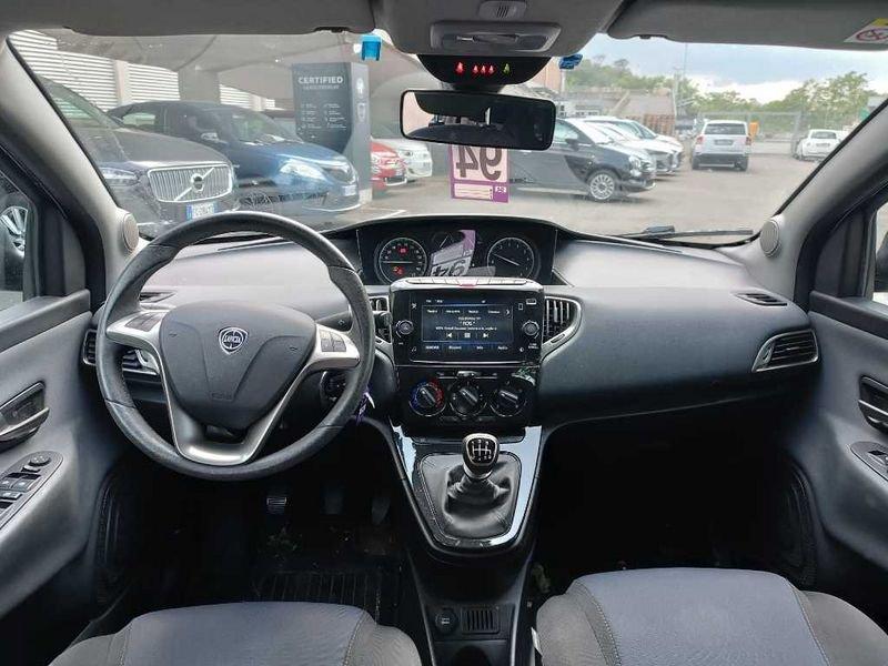 Lancia Ypsilon 3ª serie 1.0 FireFly 5 porte S&S Hybrid Ecochic Gold